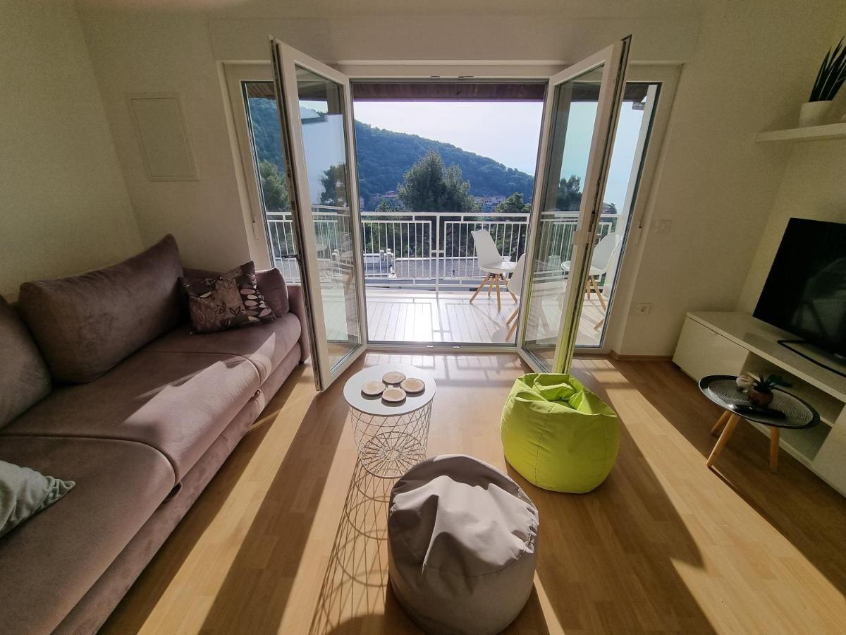 Seaview Apartment Luka With Free Private Parking In Мощеничка-Драга Экстерьер фото