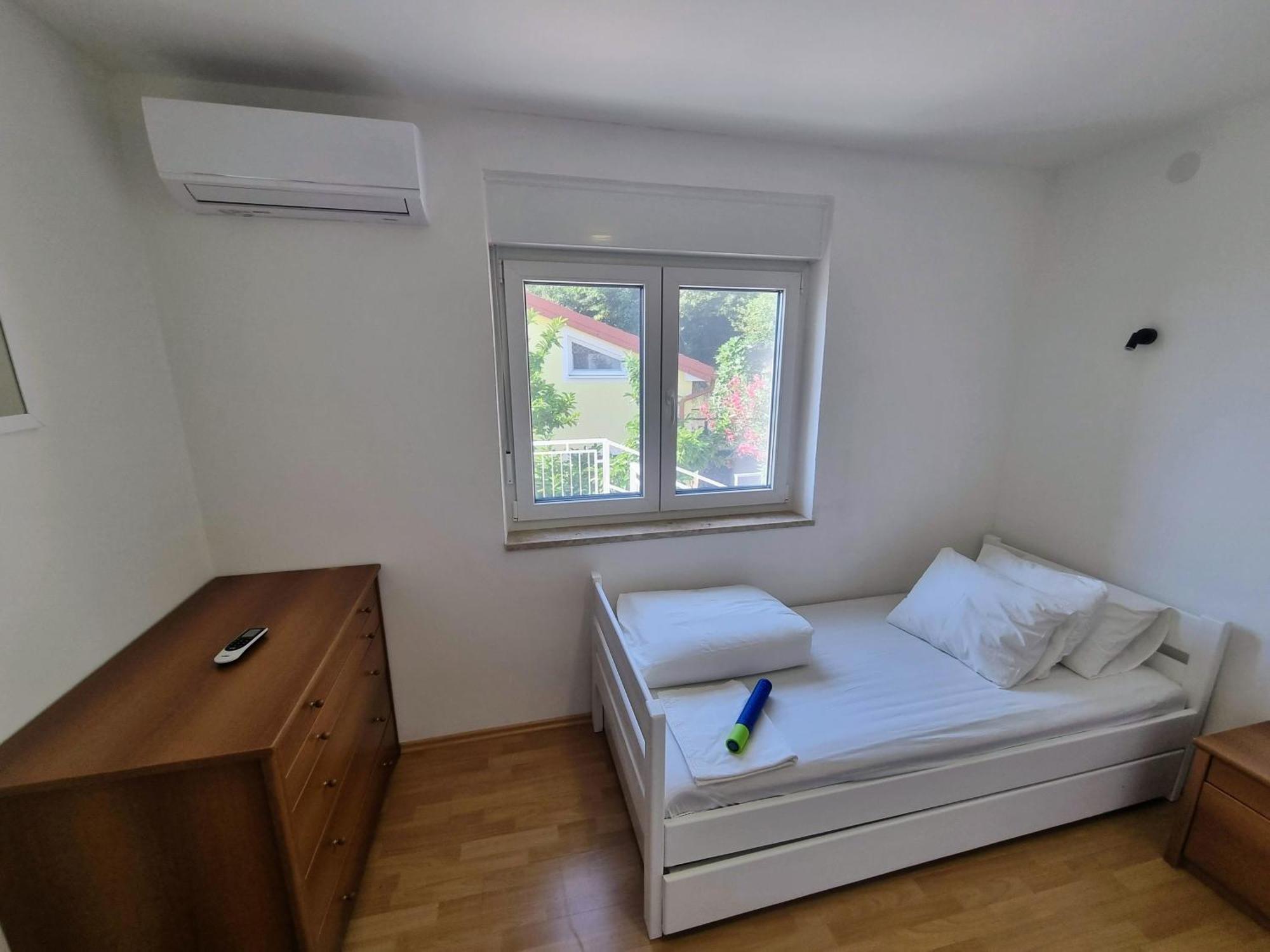 Seaview Apartment Luka With Free Private Parking In Мощеничка-Драга Экстерьер фото